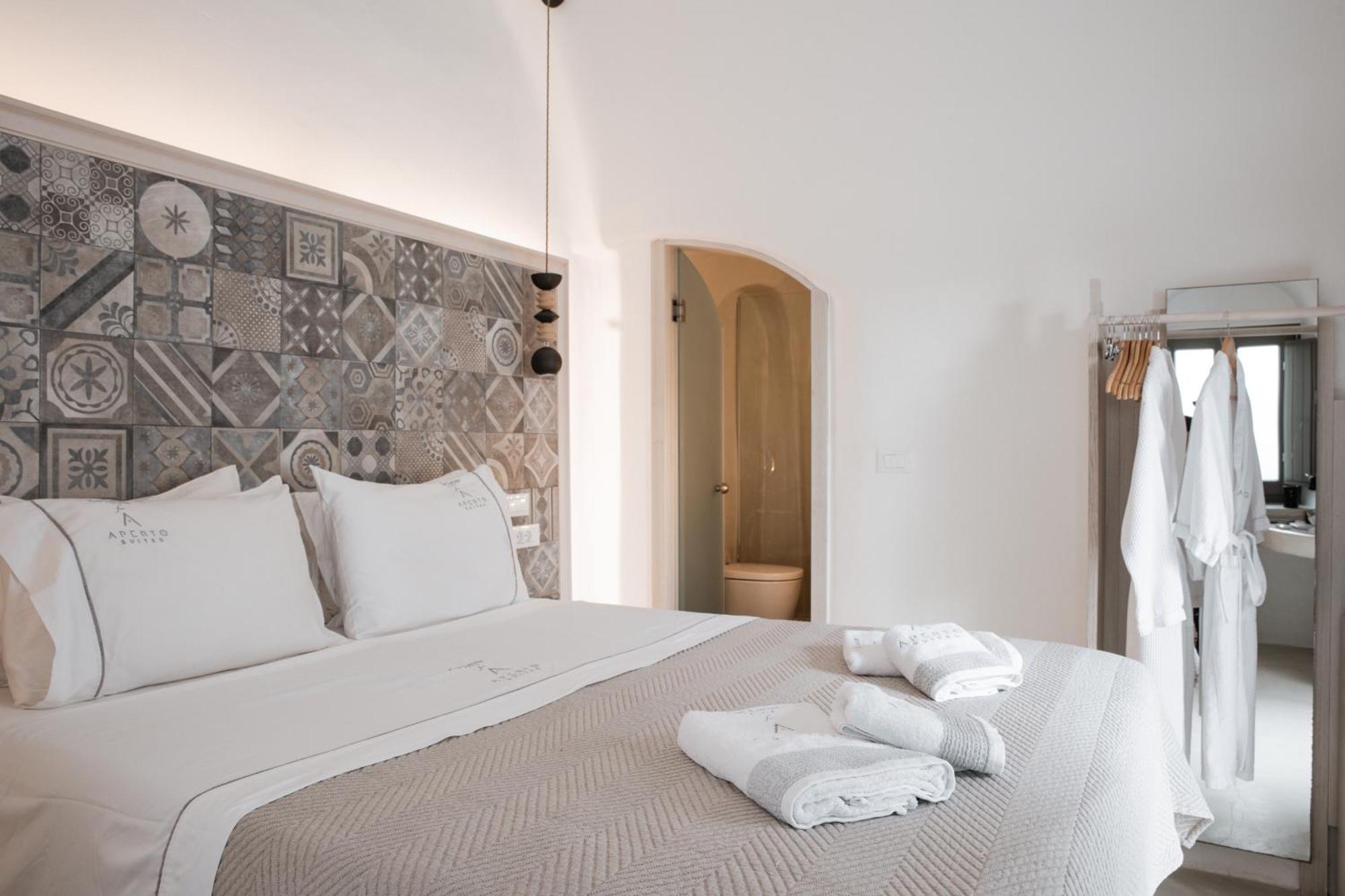 Aperto Suites - Adults Only Fira  Exterior photo