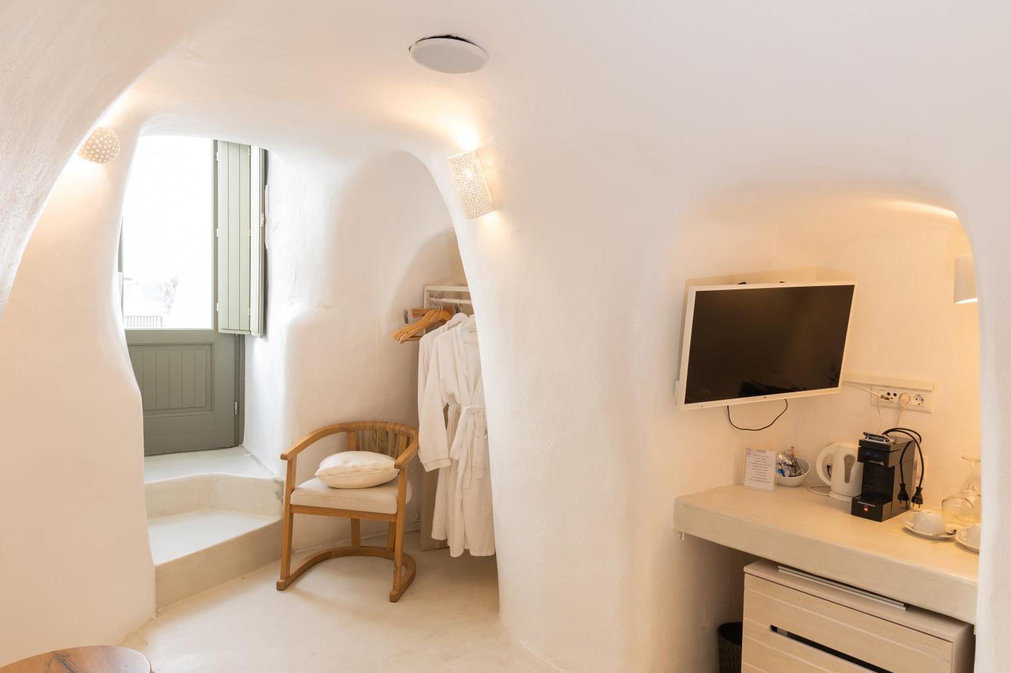 Aperto Suites - Adults Only Fira  Exterior photo