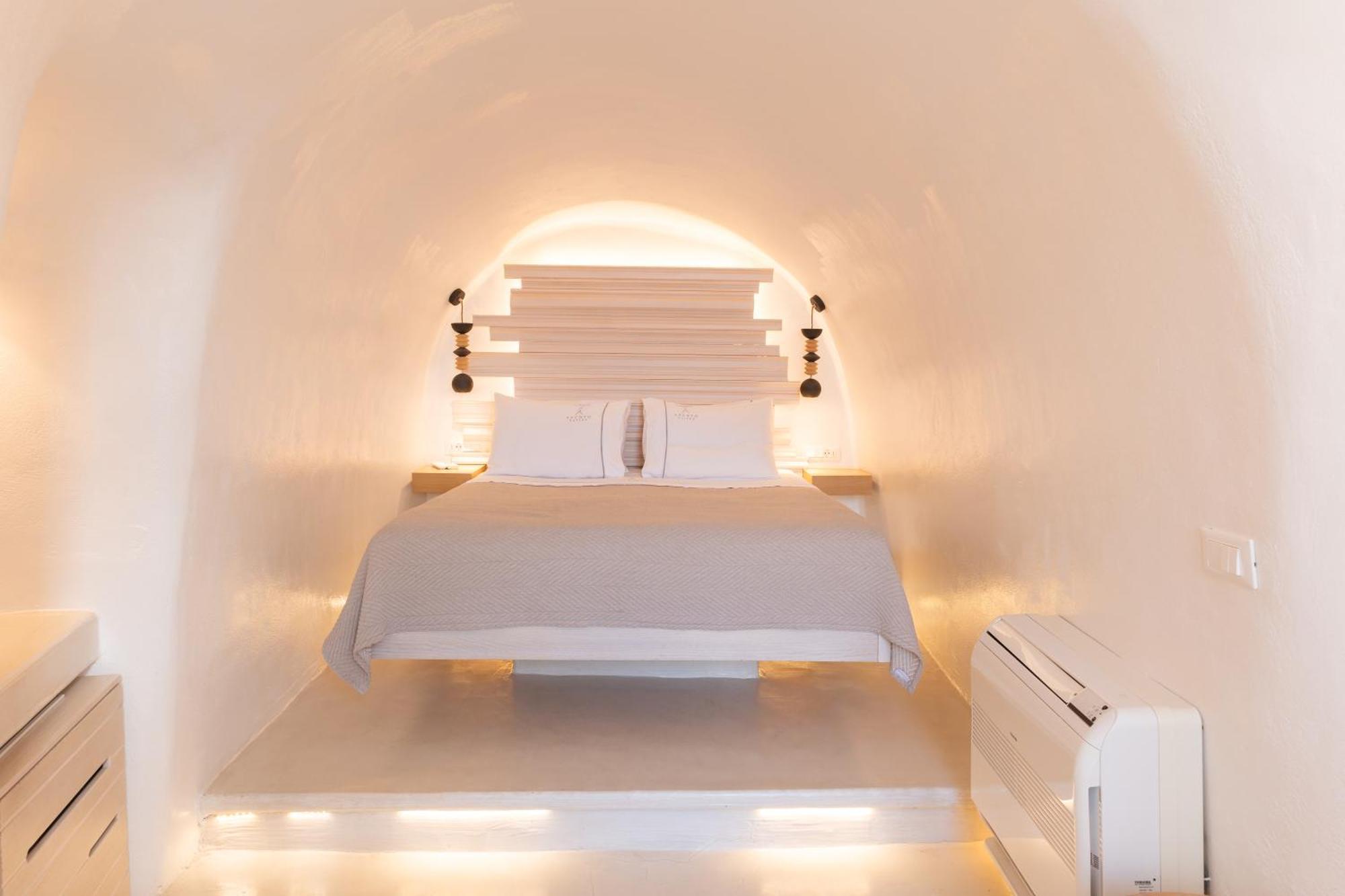 Aperto Suites - Adults Only Fira  Exterior photo