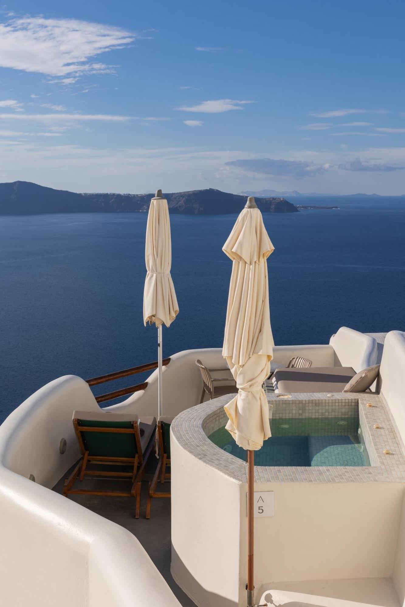 Aperto Suites - Adults Only Fira  Exterior photo